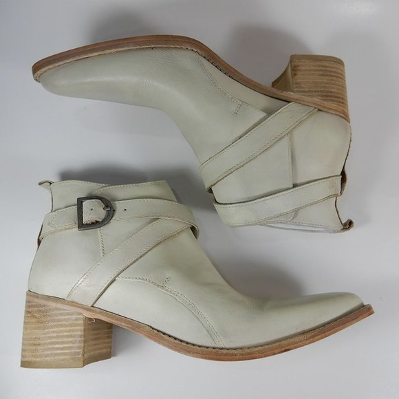 FREE PEOPLE Back Loop Ankle BOOTS Size 39.5 9.5 Ecru Leather Western NEW $148 - Picture 14 of 14